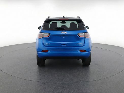 Used 2025 Jeep Compass Trailhawk AWD/4WD image 7