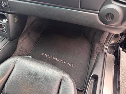 Used 2001 Porsche Boxster RWD image 11
