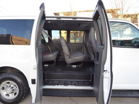 Used 2017 Chevrolet Express 2500 LS image 23