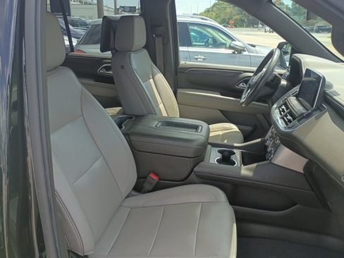 Used 2021 GMC Yukon SLT w/ SLT Premium Package AWD/4WD image 8