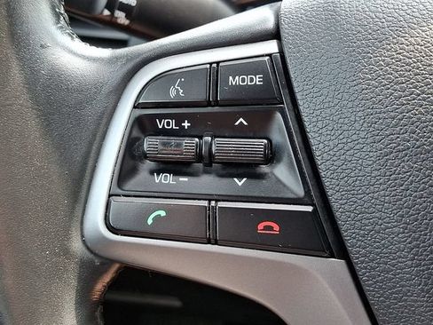 Used 2017 Hyundai Elantra Limited FWD image 20
