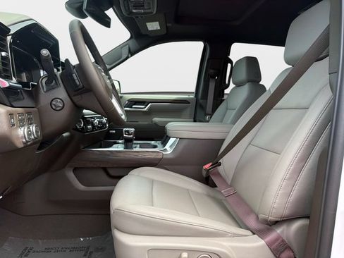 New 2026 GMC Sierra 1500 SLT AWD/4WD image 17