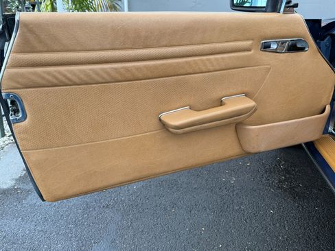 Used 1987 Mercedes-Benz 560 SL image 24