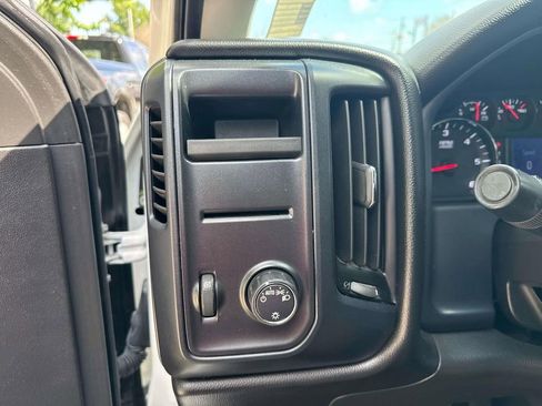 Used 2018 Chevrolet Silverado 1500 Custom w/ Custom Value Package RWD image 22