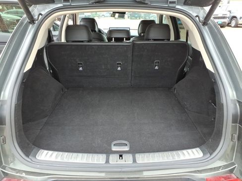 Used 2025 Genesis GV70 2.5T AWD/4WD image 6