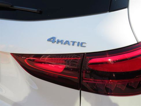 Used 2025 Mercedes-Benz GLA 250 4MATIC image 26