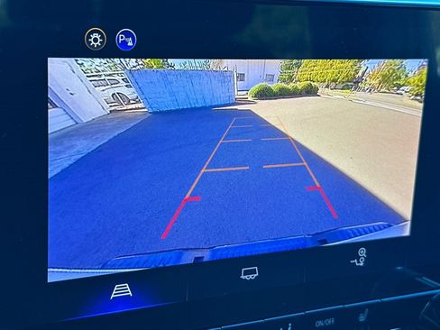 New 2026 Chevrolet Colorado Z71 image 17