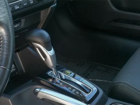 Used 2013 Honda Civic EX-L image 19