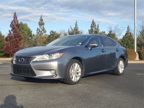 Used 2013 Lexus ES 300h image 31