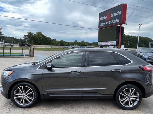Used 2019 Ford Edge Titanium FWD image 9