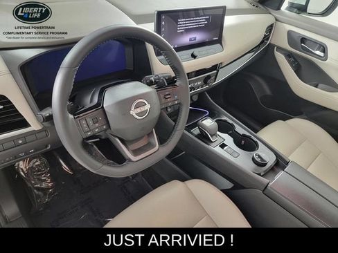 Used 2026 Nissan Rogue SL AWD/4WD image 12