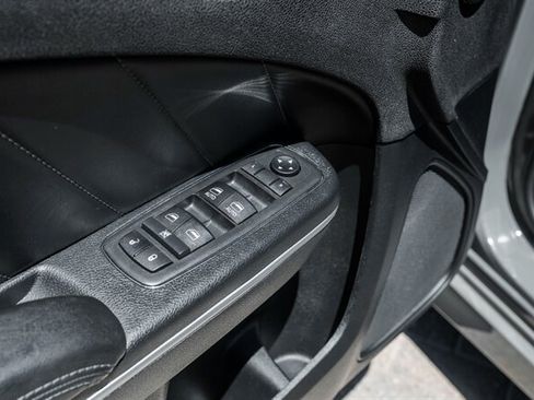 Used 2018 Dodge Charger R/T Scat Pack RWD image 29