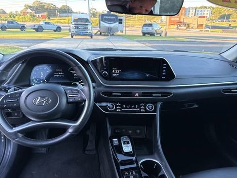 Used 2022 Hyundai Sonata Limited image 19