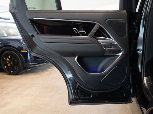 Used 2024 Land Rover Range Rover SE image 25