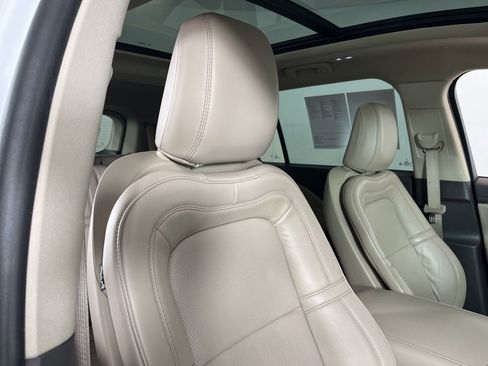 Used 2021 Lincoln Aviator Grand Touring w/ Elements Package Plus image 12