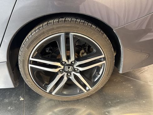 Used 2016 Honda Accord Sport image 9