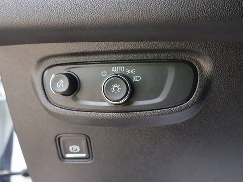 Used 2024 GMC Terrain SLE w/ Driver Convenience Package AWD/4WD image 36