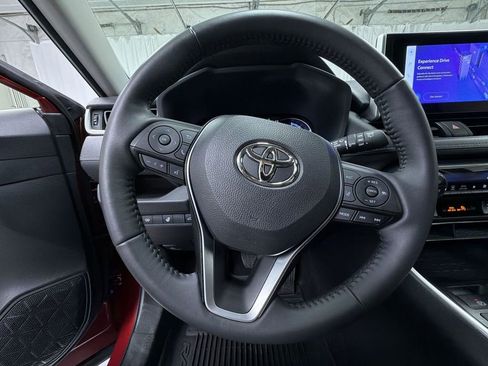 Used 2025 Toyota RAV4 XLE w/ Convenience Package AWD/4WD image 27