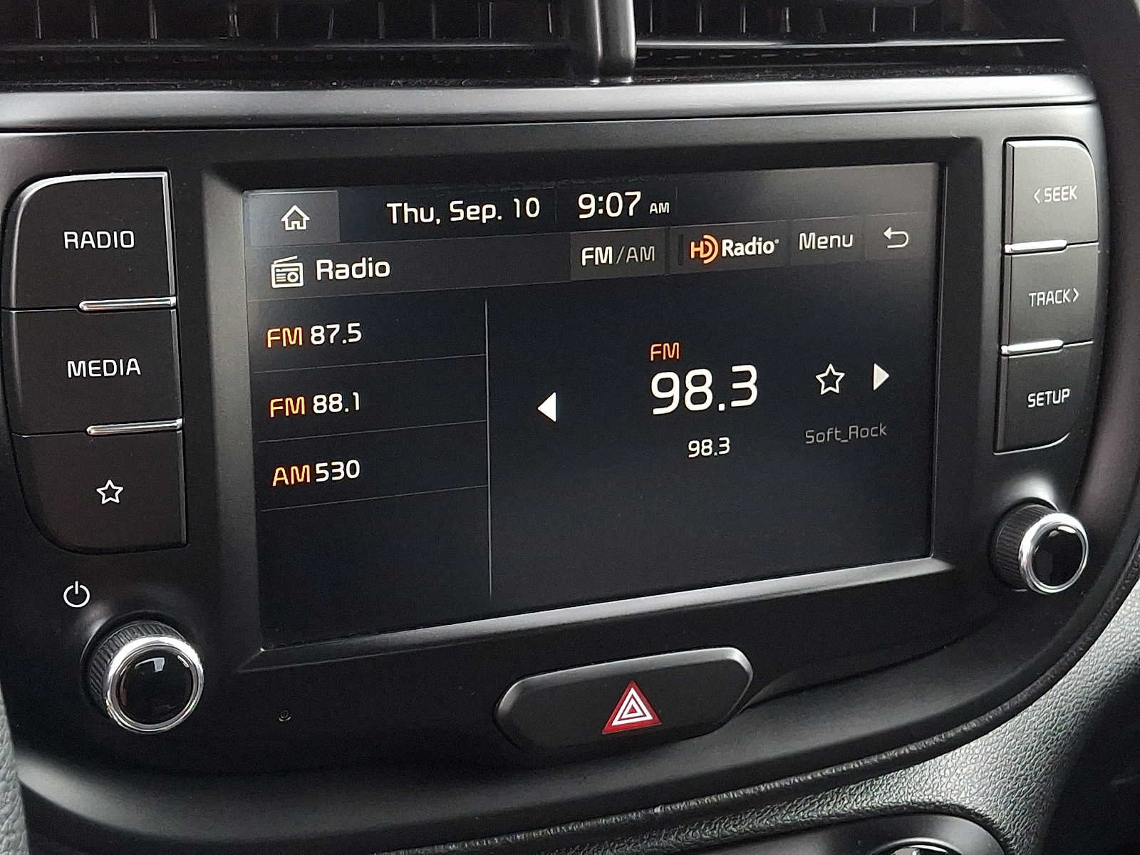 Used 2023 Kia Soul LX w/ LX Technology Package FWD image 16