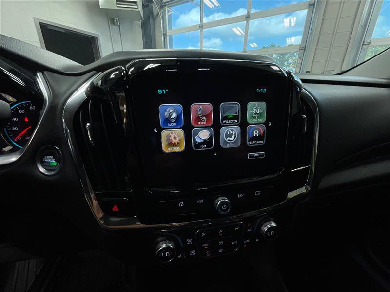 Used 2019 Chevrolet Traverse LT w/ LPO, Black Accent Package FWD image 17
