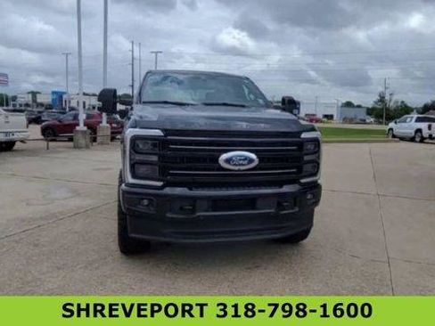 Used 2025 Ford F250 Platinum w/ FX4 Off-Road Package AWD/4WD image 3