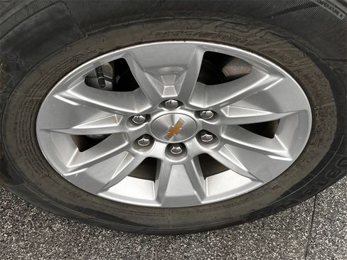 Used 2025 Chevrolet Silverado 1500 LT image 30