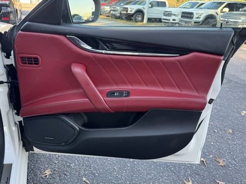 Used 2019 Maserati Quattroporte S image 10