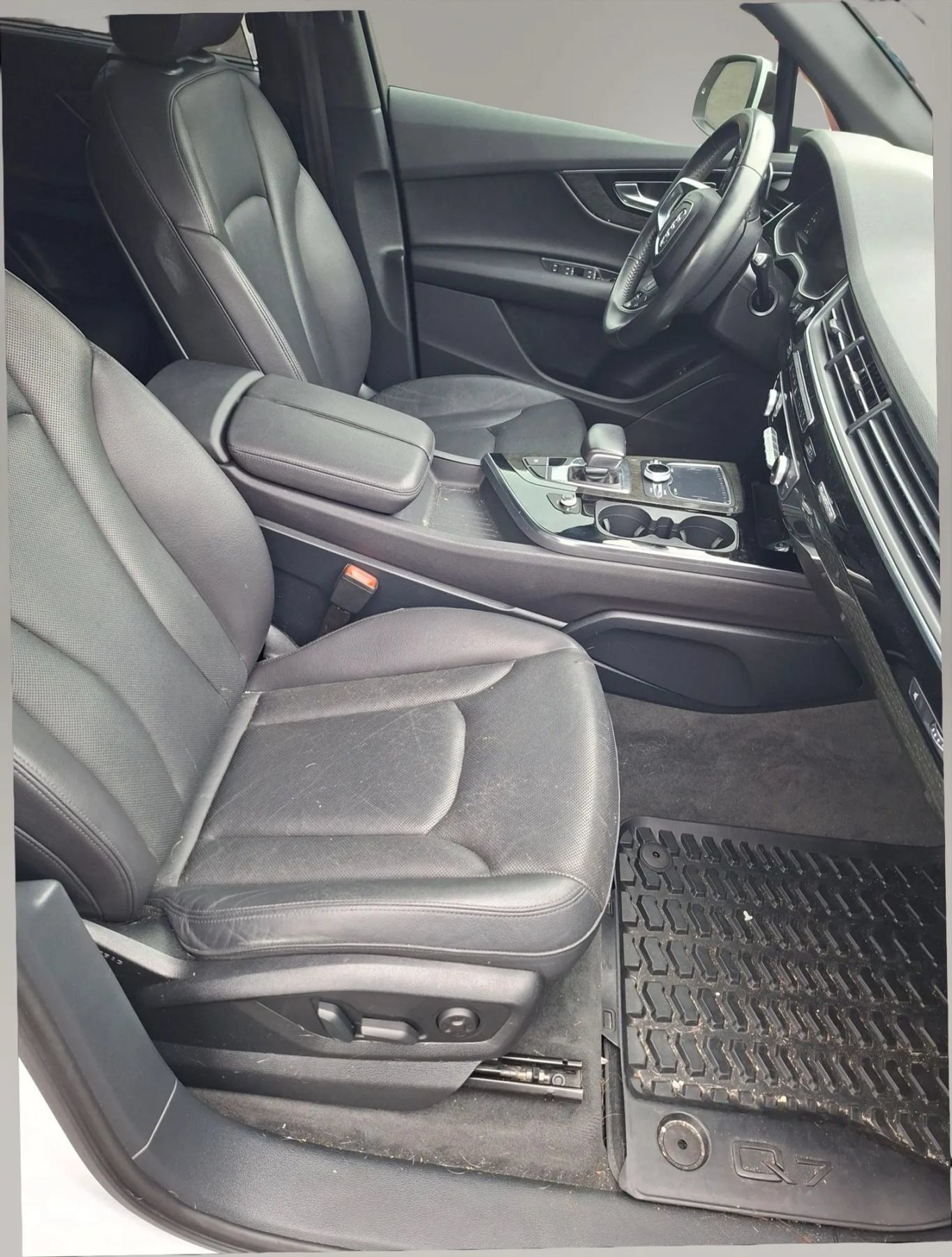 Used 2017 Audi Q7 3.0T Premium Plus w/ Premium Plus Package AWD/4WD image 11