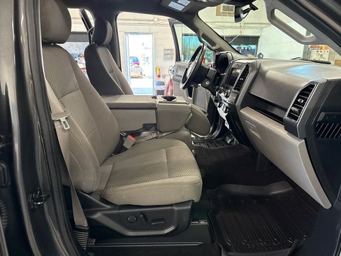 Used 2019 Ford F150 XLT w/ Equipment Group 302A Luxury image 50