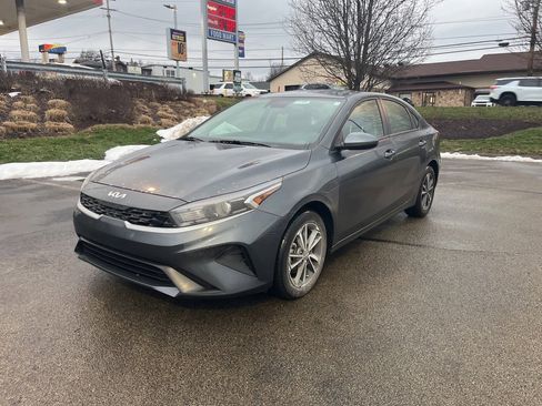 Certified 2024 Kia Forte LXS image 3