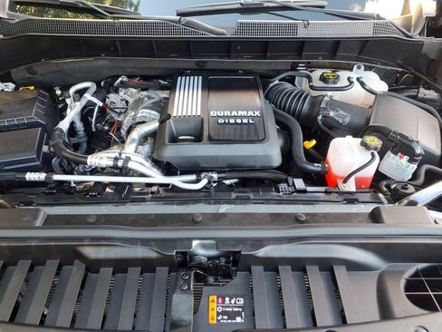 Certified 2025 Chevrolet Silverado 1500 RST AWD/4WD image 28