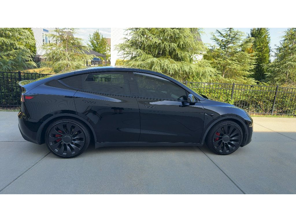 Used 2023 Tesla Model Y Performance AWD/4WD image 4
