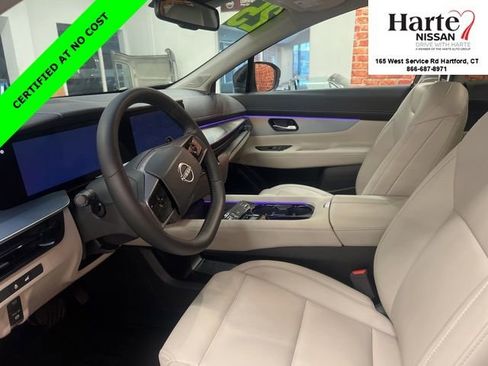 Used 2025 Nissan Murano SL image 8