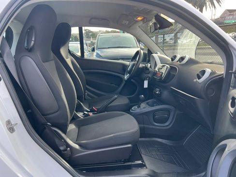Used 2019 smart fortwo electric drive image 36