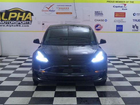 Used 2023 Tesla Model 3 Standard Range RWD image 2