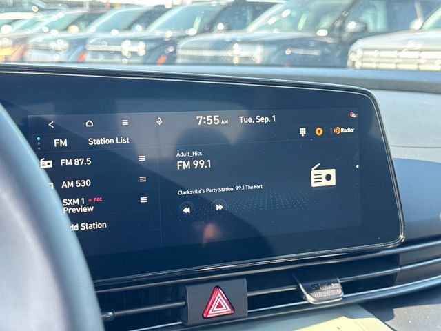 New 2026 Hyundai Elantra Limited FWD image 18