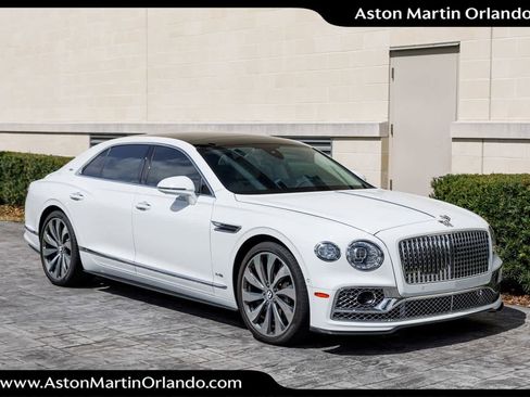 Used 2021 Bentley Flying Spur W12 image 15