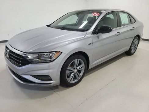 Used 2021 Volkswagen Jetta R-Line FWD image 9