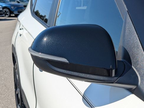 Used 2025 Kia Seltos S image 13