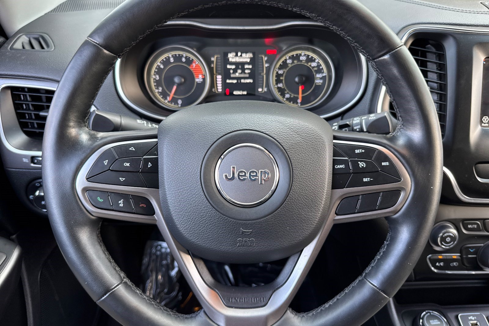 Used 2021 Jeep Cherokee Latitude Lux AWD/4WD image 11