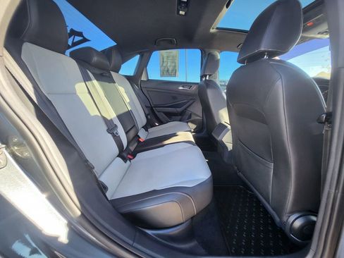 Used 2020 Volkswagen Jetta R-Line image 12