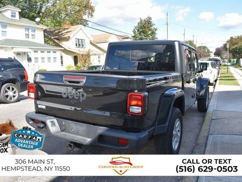 Used 2022 Jeep Gladiator Sport image 6
