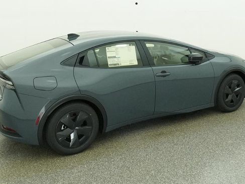 New 2026 Toyota Prius Plug-In Hybrid FWD image 25