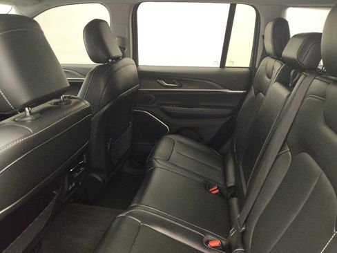 Used 2023 Jeep Grand Cherokee 4WD 4xe image 18