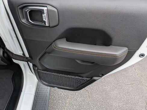 Certified 2025 Jeep Wrangler Sahara image 27