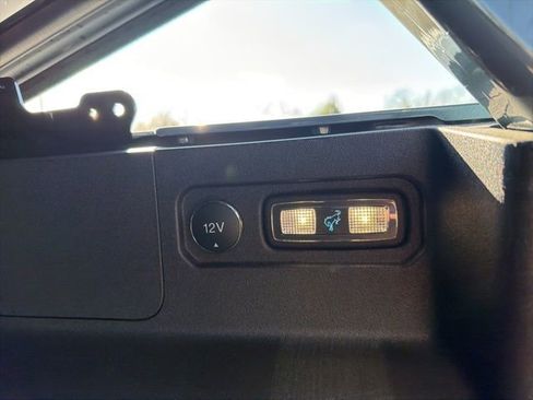 Used 2022 Ford Bronco Badlands image 8