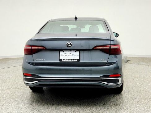 Used 2022 Volkswagen Jetta SEL FWD image 6