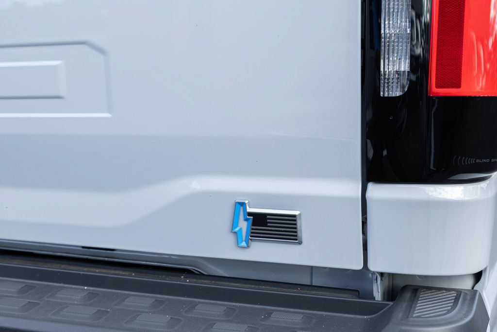 New 2025 Ford F150 Lightning Flash AWD/4WD image 22