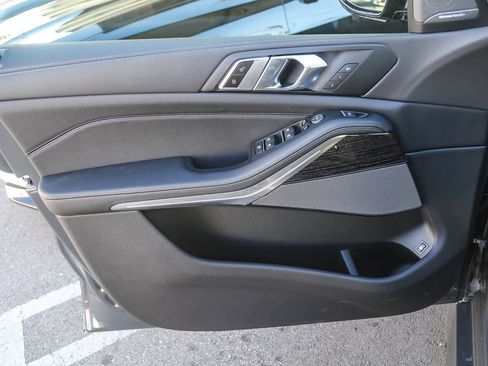 New 2026 BMW X5 xDrive50e w/ M Sport Package image 17