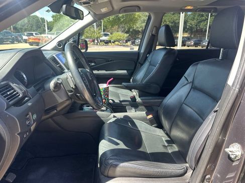Used 2017 Honda Pilot Elite image 12
